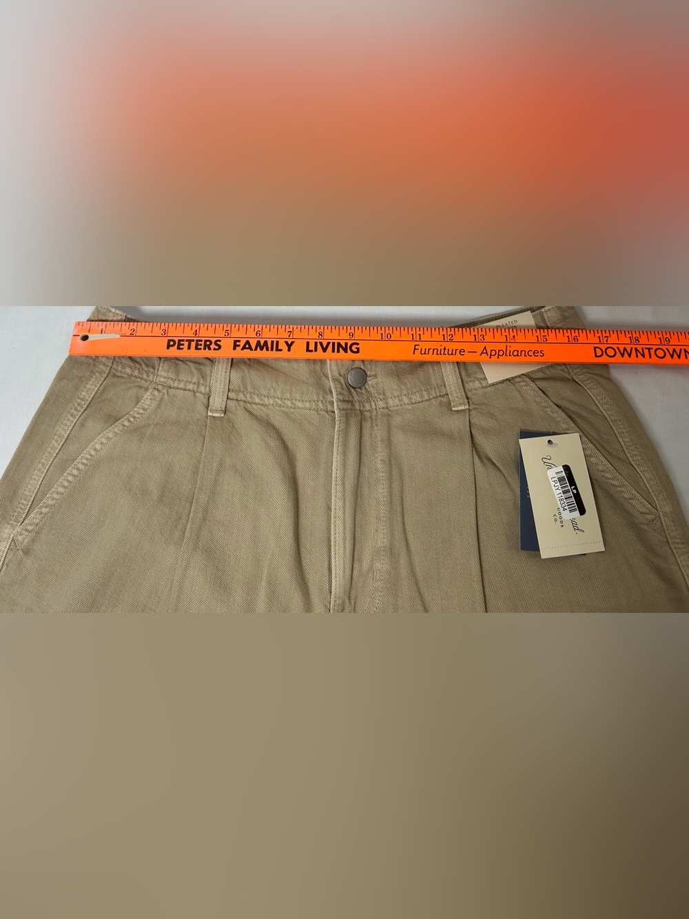 Universal Thread Khaki High-Waist Pleated Shorts - Picture 5 of 8